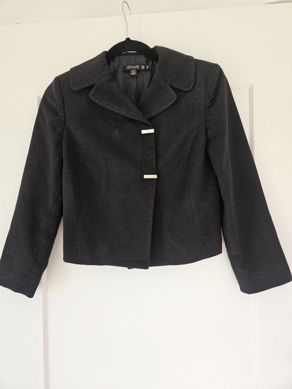 Black jacket cropped 3/4 sleeve